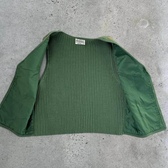 Vintage green suede leather vest - Picture 5 of 6